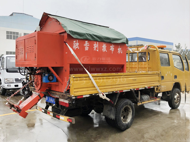 �|�L�p����4�������}�C С����ѩ�����C