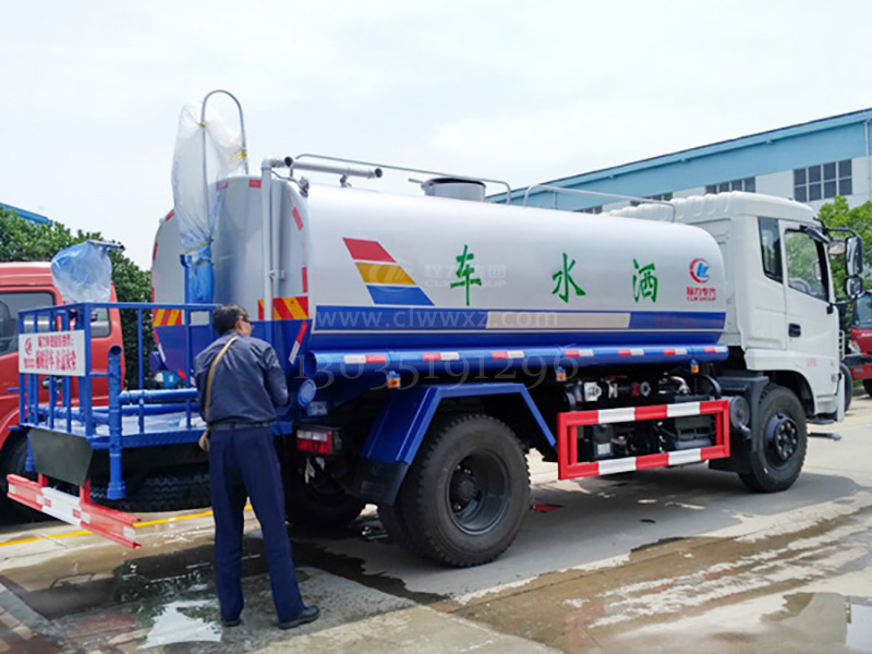 �|�L(f��ng)�¿��܇ ���/����˹10-12����ˮ܇