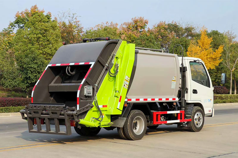 �P�R4���{(l��n)�Ɖ��s����܇