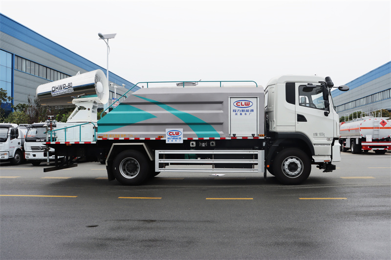 10����늄ӱȁ���T8�๦���։m��ˮ܇