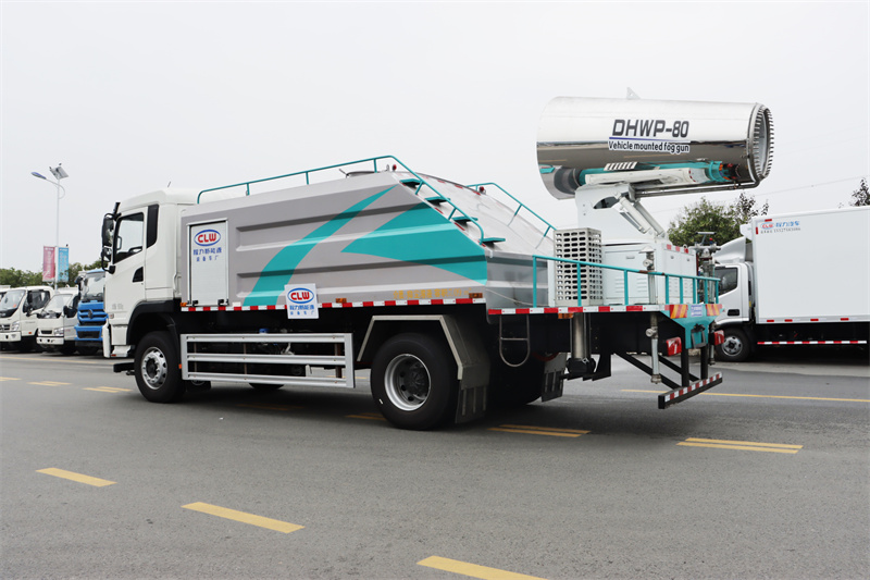 10����늄ӱȁ���T8�๦���։m��ˮ܇