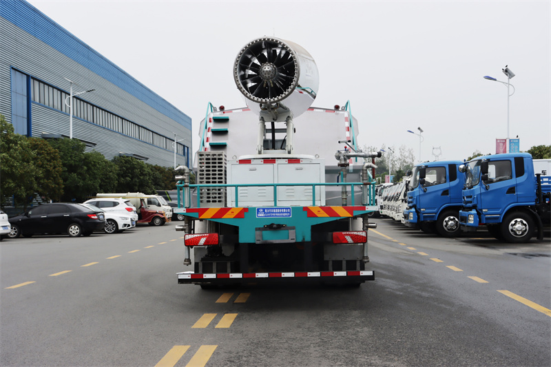 10����늄ӱȁ���T8�๦���։m��ˮ܇