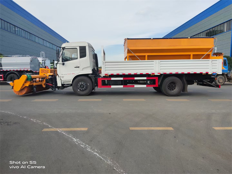 �Ԏ���(d��ng)��3�ג�ѩ�L