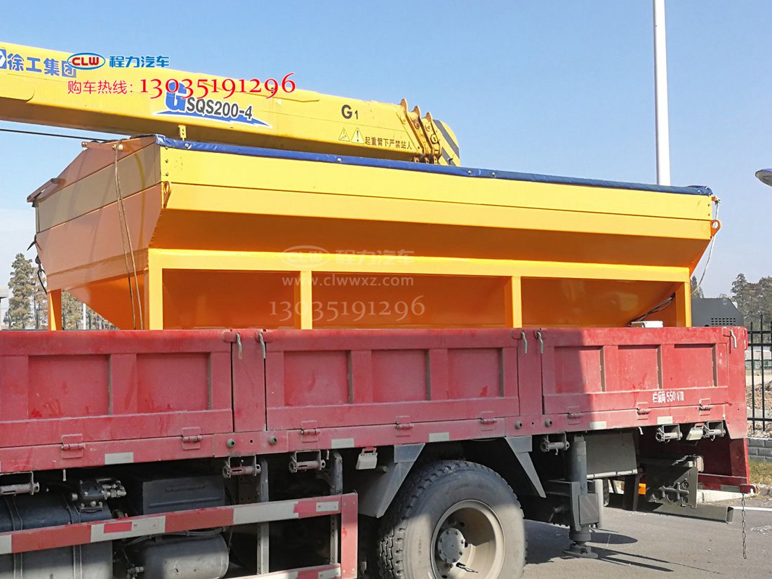 10�������}��ѩ�����C